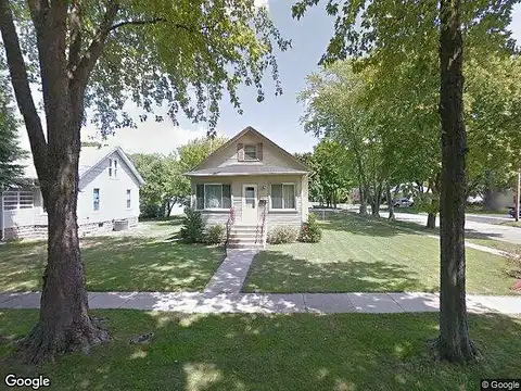 Queen Anne, WOODSTOCK, IL 60098