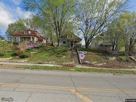Spruce, LEAVENWORTH, KS 66048