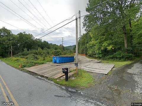 Loop, SLATINGTON, PA 18080