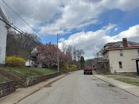 Grosvenor, ATHENS, OH 45701