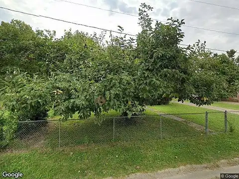 Lora, SIKESTON, MO 63801
