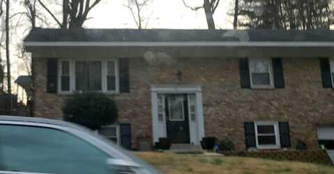 Jacqueline, FORT WASHINGTON, MD 20744