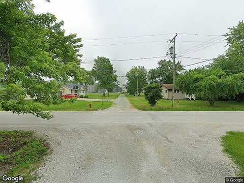 E Raymon St, WITT, IL 62094