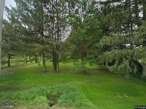 Fox, IXONIA, WI 53036