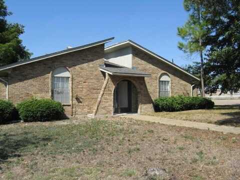 203 Martin Luther Circle, Duncanville, TX 75116
