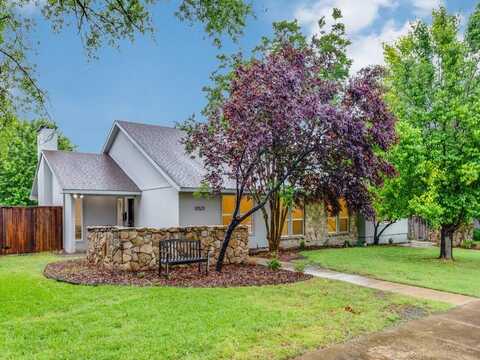 10523-10525 Barrywood Drive, Dallas, TX 75230