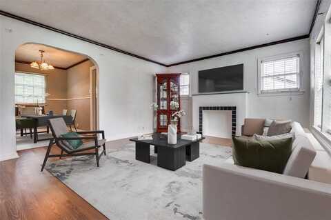 635 Richmondell, Dallas, TX 75211