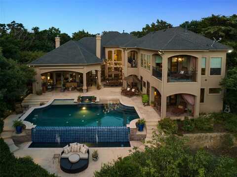 827 Bluff Ridge Drive, Cedar Hill, TX 75104