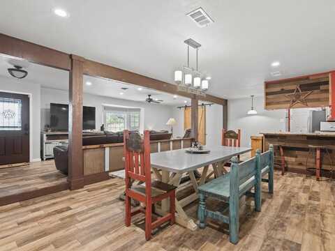 81 Regents Park, Bedford, TX 76022