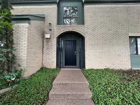 2641 Mccart Avenue, Fort Worth, TX 76110