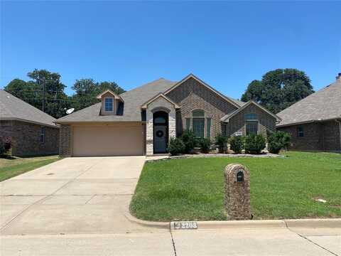 2208 Cancun Drive, Mansfield, TX 76063