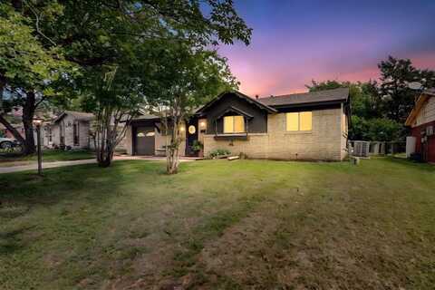 304 NW Summercrest Boulevard, Burleson, TX 76028