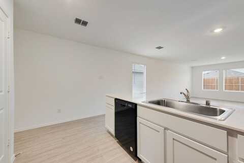1633 Crested Way, Fort Worth, TX 76140