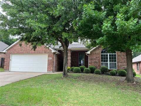 1413 Parkside Drive, Mansfield, TX 76063