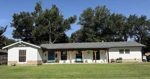 1704 S Houston Street, Kaufman, TX 75142