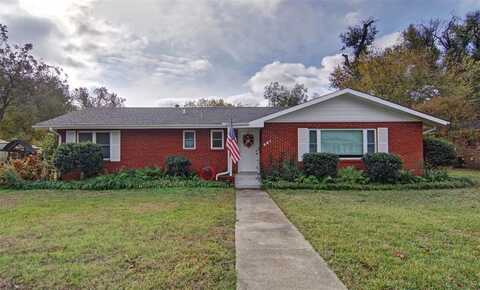 421 W Buchanan, Mineola, TX 75773