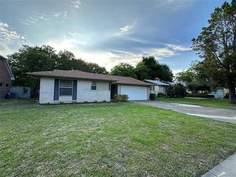 1705 Nantucket Drive, Richardson, TX 75080