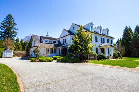 31 PAQUATUCK AVE, East Moriches, NY 11940