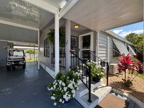 147 Daquiri Ct, Fort Myers, FL 33912