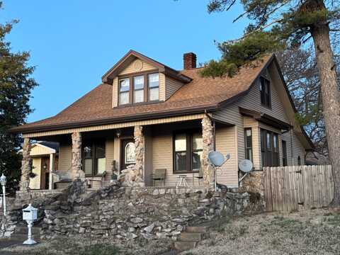 1010 9th St, Tell City, IN 47586