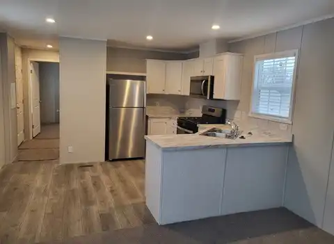 335 South Green Meadow St. SE, Grand Rapids, MI 49548