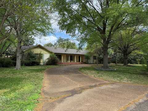 401 East Cleveland, Greenwood, MS 38930