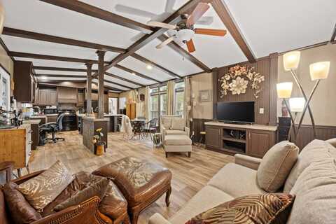 7800 Mockingbird Ln, North Richland Hills, TX 76180