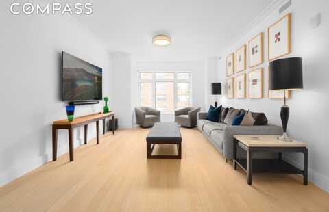 200 East 83rd Street, New York, NY 10028