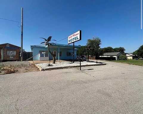 717 W. Main St., Jet, OK 73102