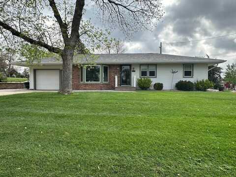 644 N 6th St, Hebron, NE 68370