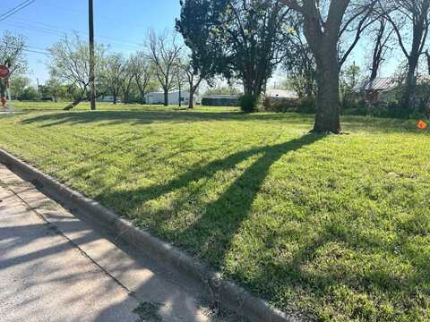 516 S Ave B, Olney, TX 76374