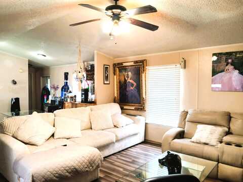 207 Marsha Ln, Desoto, TX 75115