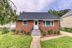 111 Lincoln Ave, Roosevelt, NY 11575