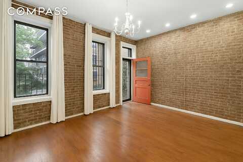 324 East 50th Street, New York, NY 10022