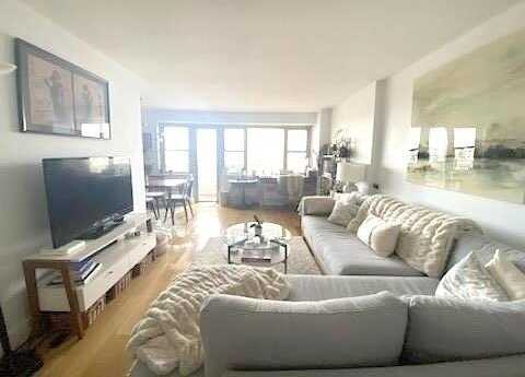 100 West 93rd Street, New York, NY 10025