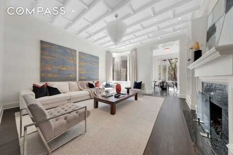 42 West 71st Street, New York, NY 10023