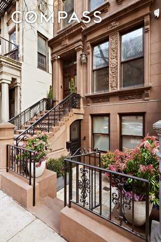 9 West 84th Street, New York, NY 10024