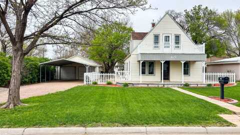 419 Colby Ave, Oakley, KS 67748
