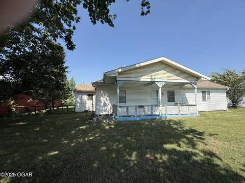 110 E Russell Street, Goodman, MO 64843