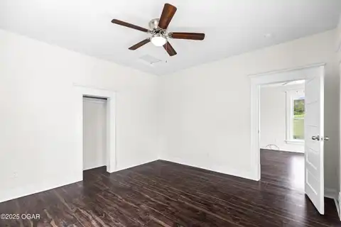 317 W McKinney Street, Neosho, MO 64850