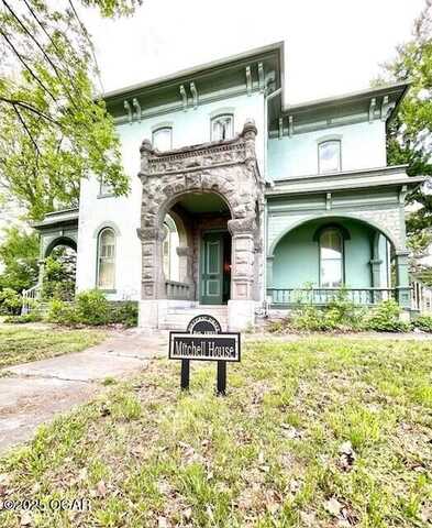 903 S Main Street, Carthage, MO 64836