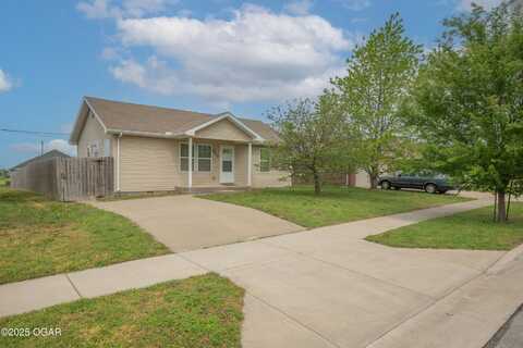 2422 S Pennsylvania Avenue, Joplin, MO 64804