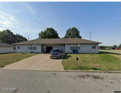 3040/3042 W 15th Street, Joplin, MO 64801
