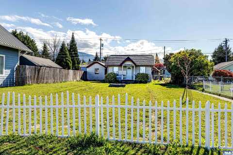 216 E 9th Street, Port Angeles, WA 98362