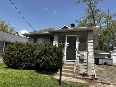 607 E FORREST HILL Avenue, Peoria, IL 61604