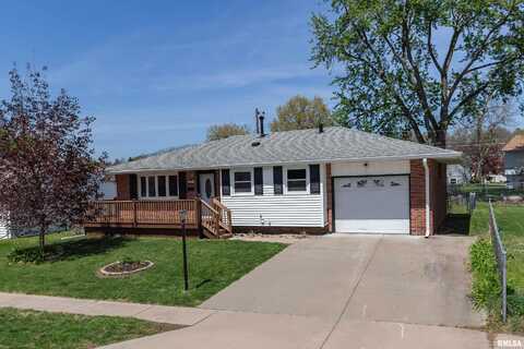 5009 45TH Avenue Court, Moline, IL 61265