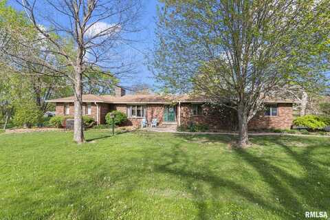15 OAKLAND Drive, Riverton, IL 62561