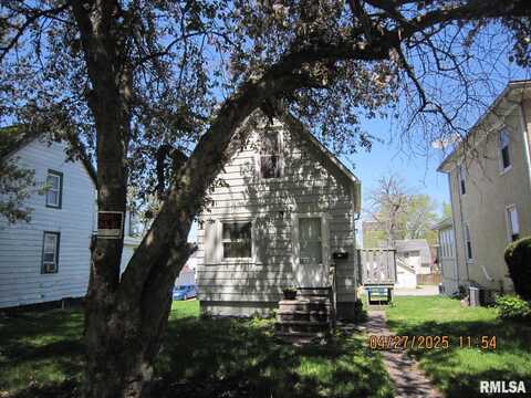 641 18TH Avenue, East Moline, IL 61244