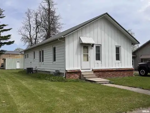 1216 E CARROLL Street, Macomb, IL 61455