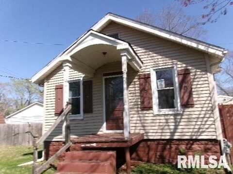 908 N 3RD Street, Pekin, IL 61554